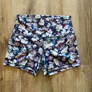 Lululemon size 10 shorts